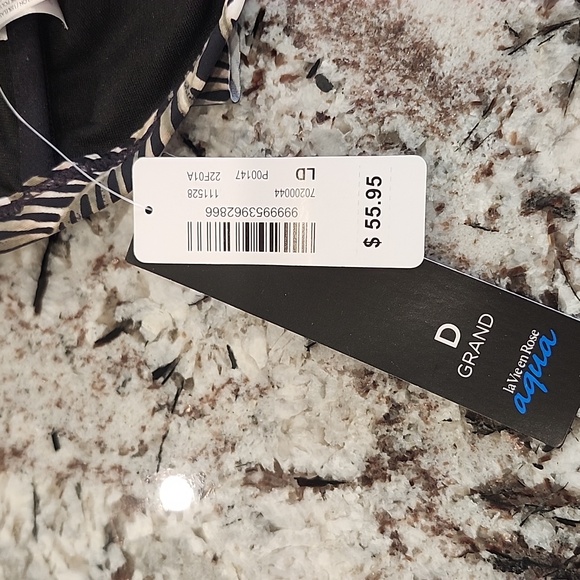 Brand new tropical tankini top - Picture 3 of 3